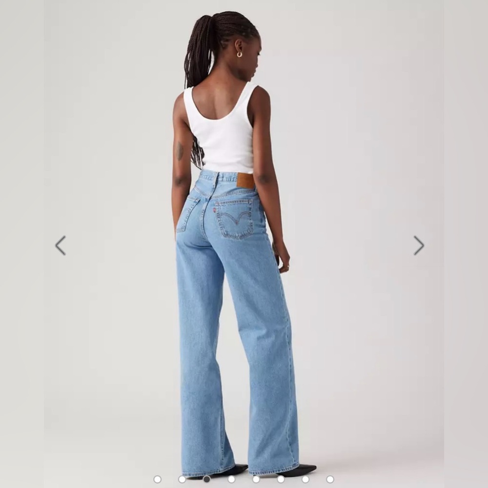 Levi's Light Blue Flare Women's Jeans - Picture 2 of 10
